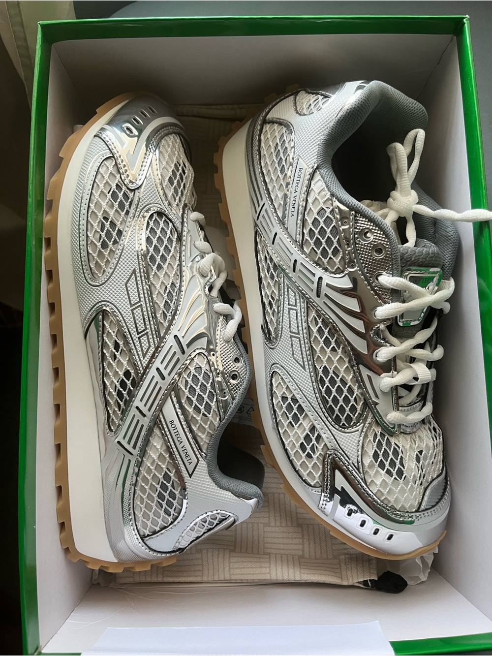 Men’s Silver Mesh Trail Sneakers - Stylish Comfort